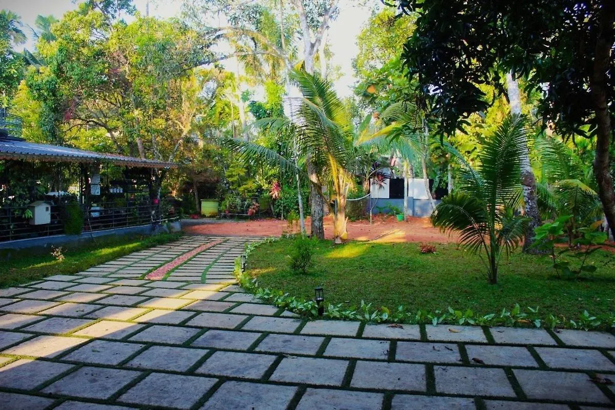 Beez Den Private Pool Villa Alappuzha
