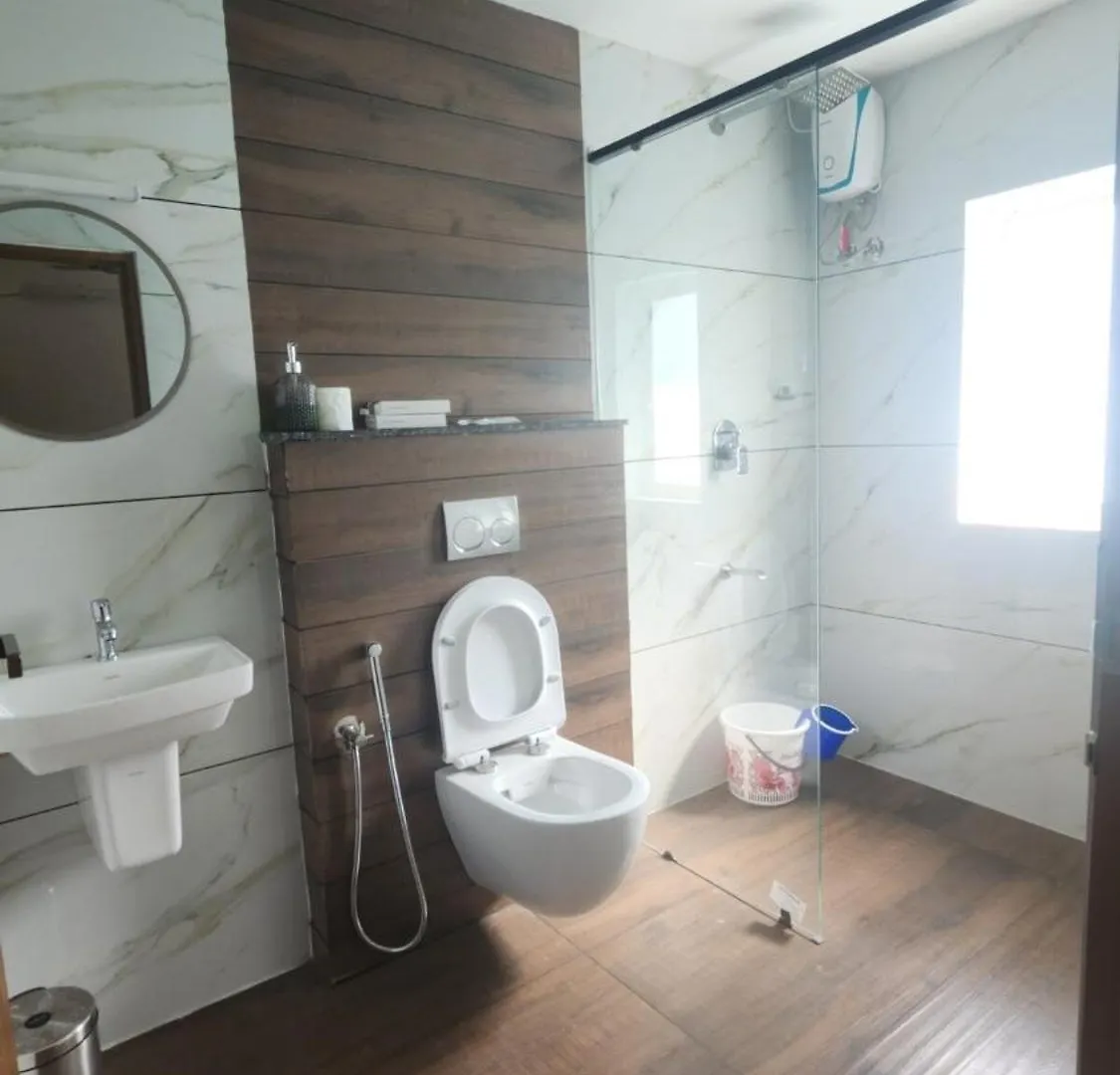 Beez Den Private Pool Villa Alappuzha